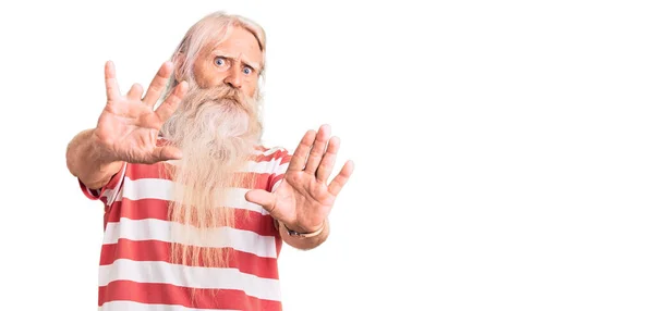 Old Senior Man Grey Hair Long Beard Wearing Striped Tshirt — Stock Photo, Image