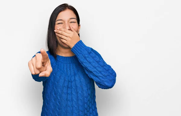 Young Hispanic Woman Wearing Casual Clothes Laughing You Pointing Finger — Stock Photo, Image