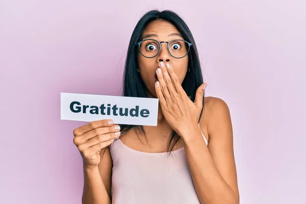 Young African American Woman Holding Gratitude Message Paper Covering Mouth — Stock Photo, Image