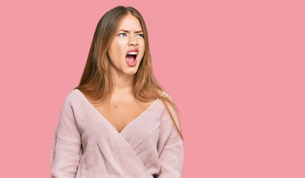 Beautiful Blonde Woman Wearing Casual Winter Pink Sweater Angry Mad — Stock Photo, Image