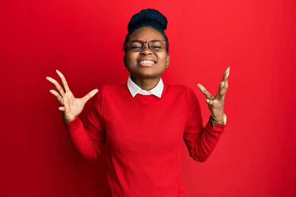 Young African American Woman Wearing Casual Clothes Glasses Crazy Mad — Stock Photo, Image