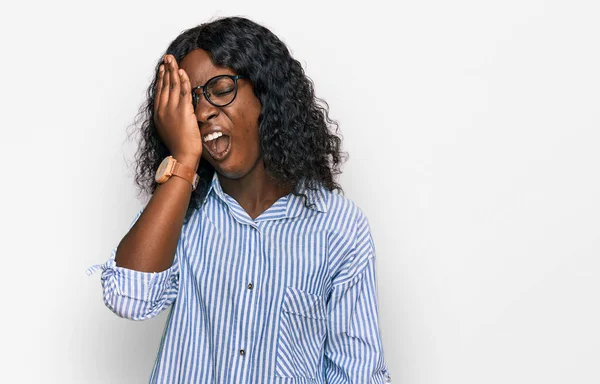 Beautiful African Young Woman Wearing Casual Clothes Glasses Yawning Tired — Stock Photo, Image