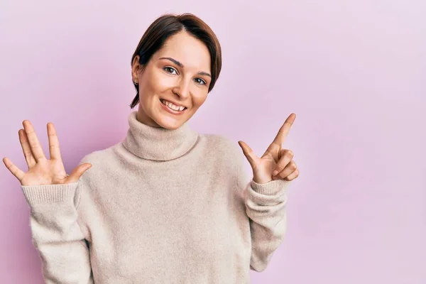 Young Brunette Woman Short Hair Wearing Casual Winter Sweater Showing — Stock Photo, Image