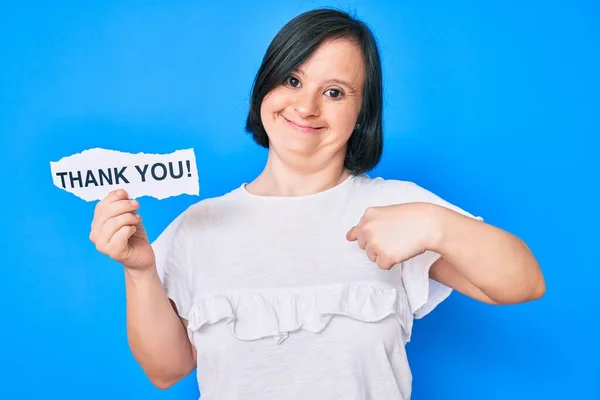 Brunette Woman Syndrome Holding Thank You Paper Pointing Finger One — Stock Photo, Image