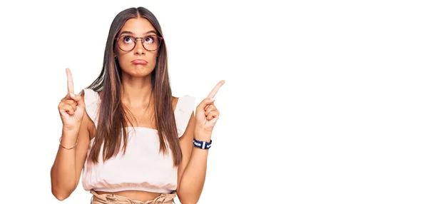 Young Hispanic Woman Wearing Casual Clothes Glasses Pointing Looking Sad — Stock Photo, Image