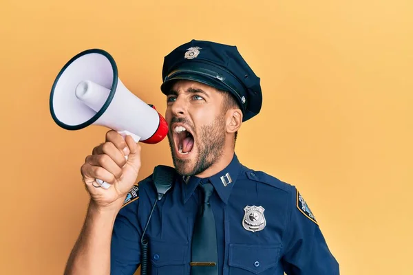 Policial Americano Gritando Através Megafone Gritando Protestando — Fotografia de Stock