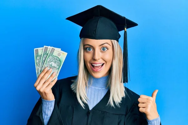 Beautiful Blonde Woman Wearing Graduation Cap Ceremony Robe Holding Polish — Stock Photo, Image