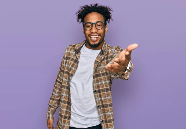 Young African American Man Beard Wearing Casual Clothes Glasses Smiling — 图库照片
