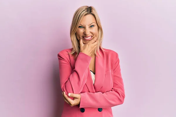 Middle Age Caucasian Woman Wearing Business Jacket Looking Confident Camera — Stock Photo, Image