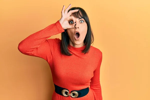 Young Hispanic Woman Wearing Casual Clothes Doing Gesture Shocked Surprised — Stock Photo, Image
