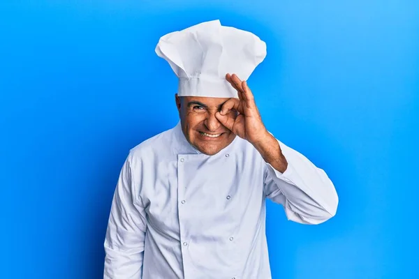 Mature Middle East Man Wearing Professional Cook Uniform Hat Doing — Stock Photo, Image