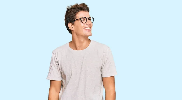 Handsome Caucasian Man Wearing Casual Clothes Glasses Looking Away Side — Stock Photo, Image