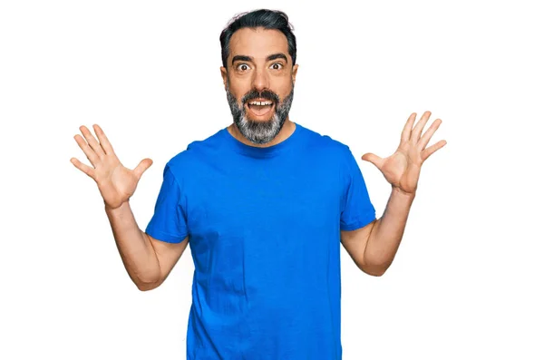 Man Van Middelbare Leeftijd Met Baard Die Casual Blauw Shirt — Stockfoto