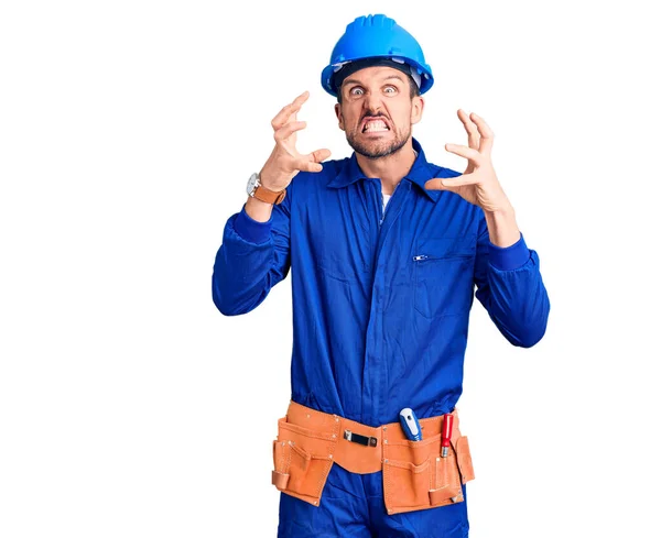 Jovem Homem Bonito Vestindo Uniforme Trabalhador Chapéu Duro Com Raiva — Fotografia de Stock