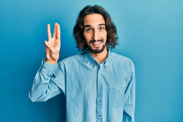 Young Hispanic Man Wearing Casual Clothes Showing Pointing Fingers Number — Stock Photo, Image