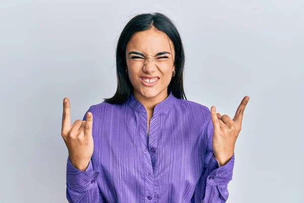 Young Brunette Woman Wearing Casual Clothes Shouting Crazy Expression Doing — Stock Photo, Image