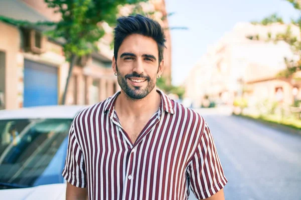 Young Handsome Hispanic Man Beard Smiling Happy Outdoors — Stock Photo, Image