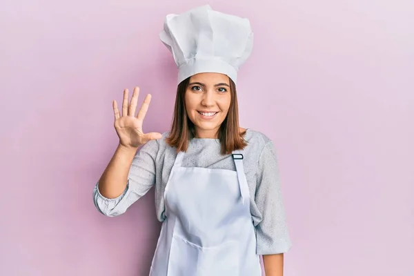 Young Beautiful Woman Wearing Professional Cook Uniform Hat Showing Pointing — Foto de Stock