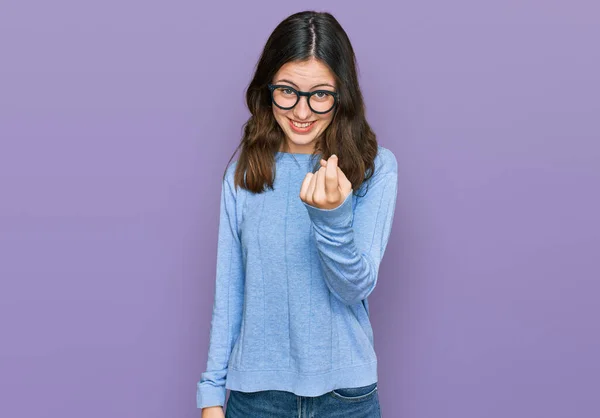 Young Beautiful Woman Wearing Casual Clothes Glasses Beckoning Come Here — Stok fotoğraf