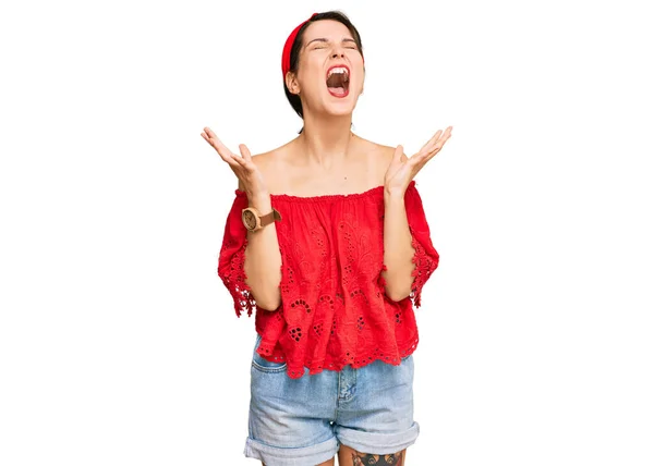 Young Brunette Woman Short Hair Wearing Casual Summer Clothes Diadem — Stock Photo, Image