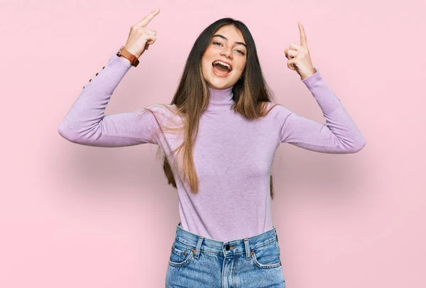 Young Beautiful Teen Girl Wearing Turtleneck Sweater Smiling Amazed Surprised — 스톡 사진