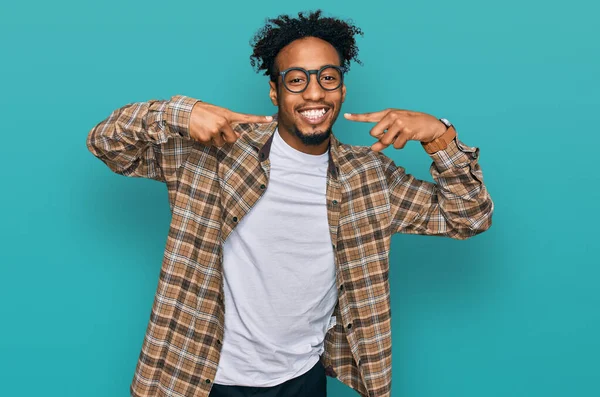 Young African American Man Beard Wearing Casual Clothes Glasses Smiling — Stock Photo, Image
