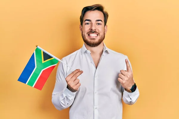 Handsome Caucasian Man Beard Holding South African Flag Smiling Idea — Stock Photo, Image