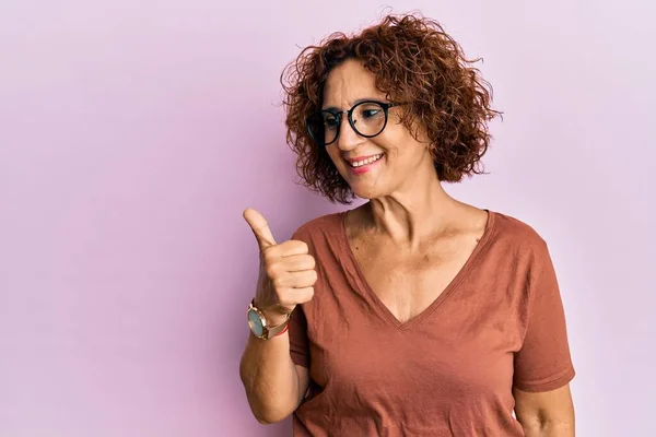Beautiful Middle Age Mature Woman Wearing Casual Clothes Glasses Smiling — Stock Photo, Image