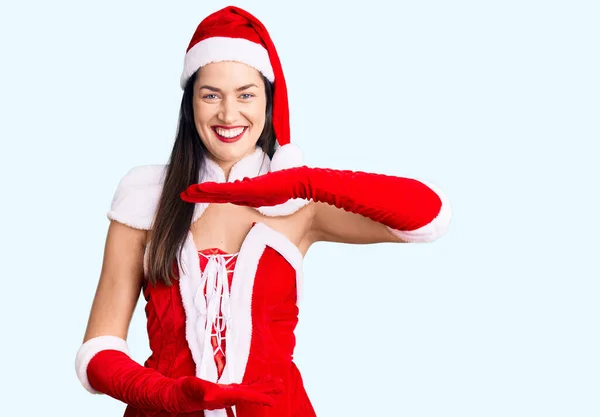 Mladá Krásná Běloška Kostýmu Santa Clause Gestikuluje Rukama Ukazujícíma Velkou — Stock fotografie