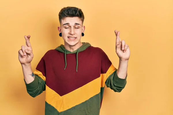 Young Caucasian Boy Ears Dilation Wearing Casual Sweatshirt Gesturing Finger — Stock Photo, Image