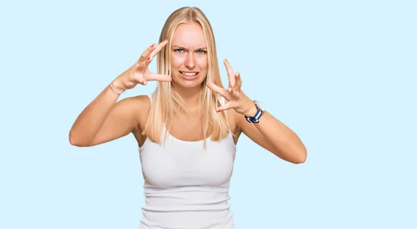 Young Blonde Girl Wearing Casual Style Sleeveless Shirt Shouting Frustrated — Stock fotografie