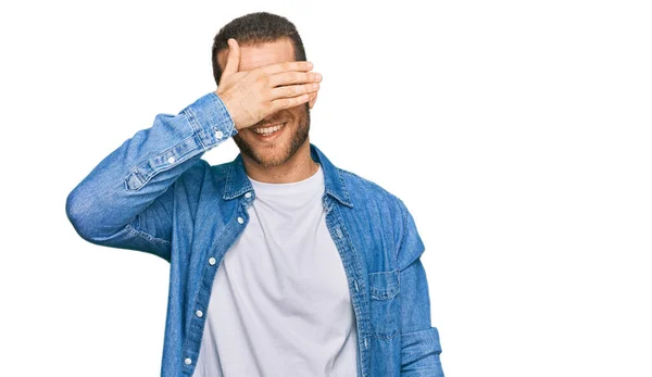 Young Caucasian Man Wearing Casual Clothes Smiling Laughing Hand Face — Stock Photo, Image