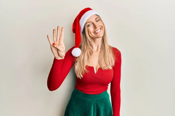 Hermosa Mujer Caucásica Vistiendo Traje Navidad Sombrero Mostrando Apuntando Hacia — Foto de Stock