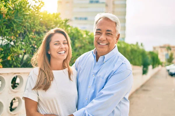 Middle Age Hispanic Couple Smiling Happy Hugging Promenade — Stock Photo, Image