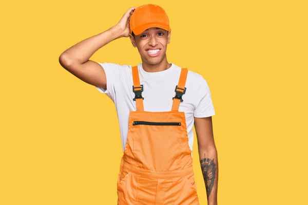 Joven Hombre Afroamericano Guapo Vistiendo Uniforme Manitas Confundir Preguntarse Acerca —  Fotos de Stock