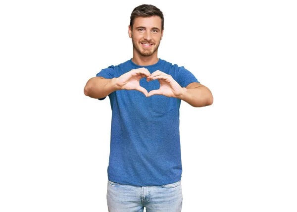 Bonito Homem Caucasiano Vestindo Roupas Casuais Sorrindo Amor Fazendo Forma — Fotografia de Stock