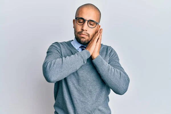 Hispanischer Erwachsener Mann Mit Brille Und Business Stil Schläft Müde — Stockfoto