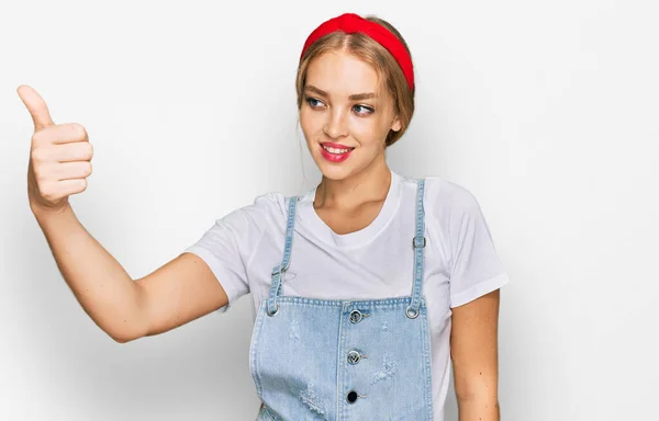 Young Caucasian Girl Wearing Casual Clothes Looking Proud Smiling Doing — Stock Photo, Image