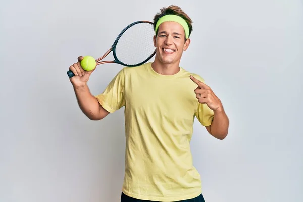 Handsome Caucasian Man Playing Tennis Holding Racket Ball Smiling Happy — Fotografia de Stock