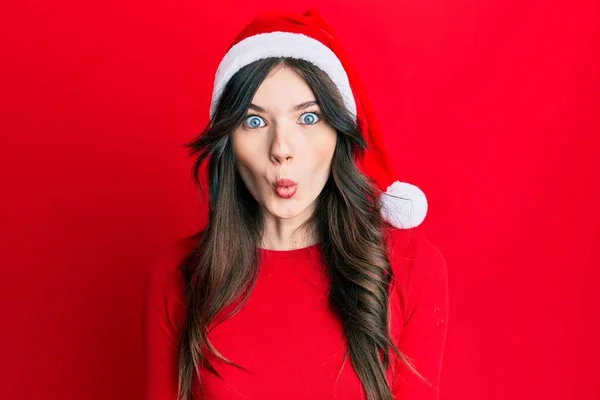 Young Beautiful Caucasian Girl Wearing Christmas Hat Scared Amazed Open — Φωτογραφία Αρχείου