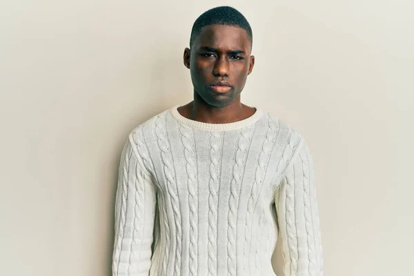 Jeune Homme Afro Américain Portant Des Vêtements Décontractés Air Somnolent — Photo