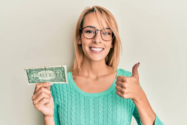 Vacker Blond Kvinna Med Dollar Sedel Ler Glad Och Positiv — Stockfoto