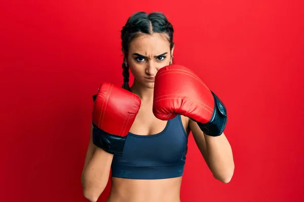 Junge Brünette Mädchen Mit Boxhandschuhen Skeptisch Und Nervös Stirnrunzeln Aufgeregt — Stockfoto