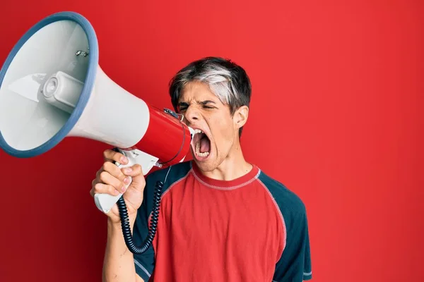 Joven Gritando Con Ira Energía Través Del Megáfono —  Fotos de Stock