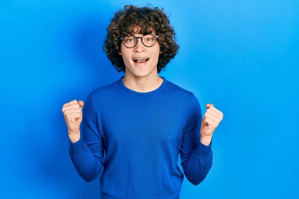 Handsome Young Man Wearing Casual Clothes Glasses Celebrating Surprised Amazed — Stock Photo, Image