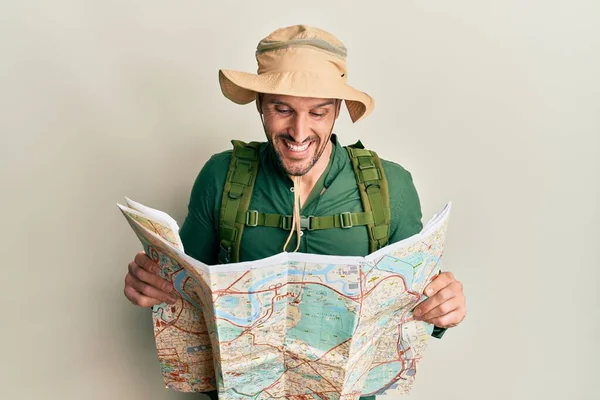 Handsome Man Beard Wearing Explorer Hat Holding Map Smiling Laughing — ストック写真