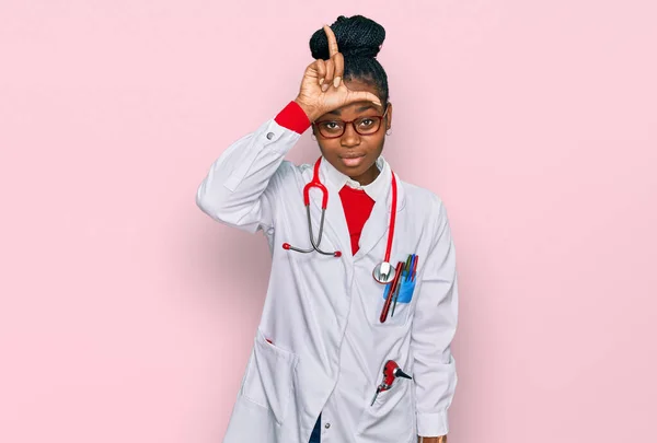 Young African American Woman Wearing Doctor Uniform Stethoscope Making Fun — Stock Photo, Image