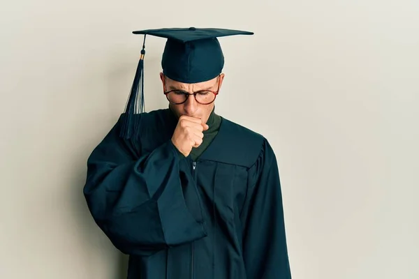 Young Caucasian Man Wearing Graduation Cap Ceremony Robe Feeling Unwell — Stock Photo, Image