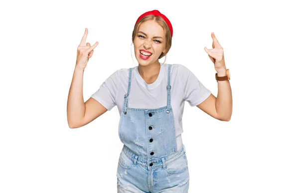Young Caucasian Girl Wearing Casual Clothes Shouting Crazy Expression Doing — Stock Photo, Image