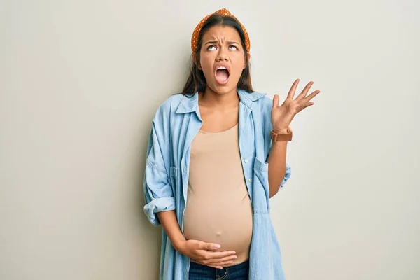 Mooie Latijns Amerikaanse Vrouw Verwacht Een Baby Raakt Zwanger Buik — Stockfoto